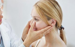 consideraciones para el postoperatorio de una rinoplastia