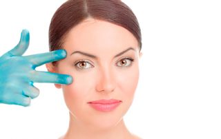¿La cirugía de párpados mejora otras patologías oculares?