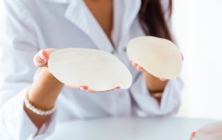 Mamoplastia de aumento: ¿cuáles son los tipos de implantes más usados?