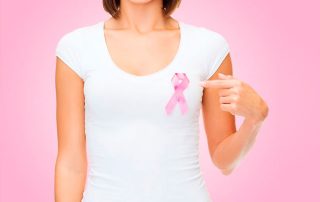 ¿Existe relación entre la mamoplastia de aumento y el cáncer de seno?