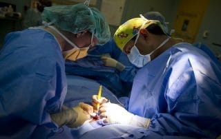 Aspectos a tener en cuenta antes de estar en manos de un cirujano plástico en Bogotá