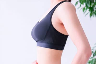 Mamoplastia de aumento en jóvenes