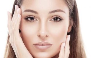 Extracción de biopolímeros en el rostro