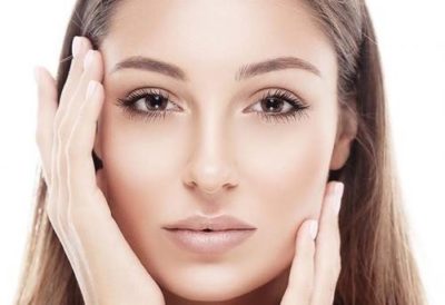 Extracción de biopolímeros en el rostro